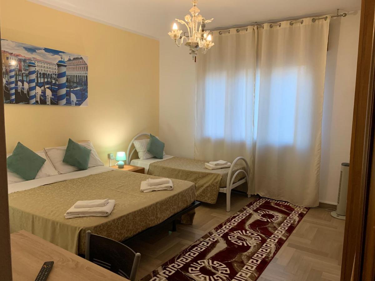 Venice Night Appartment เมสเตร ภายนอก รูปภาพ